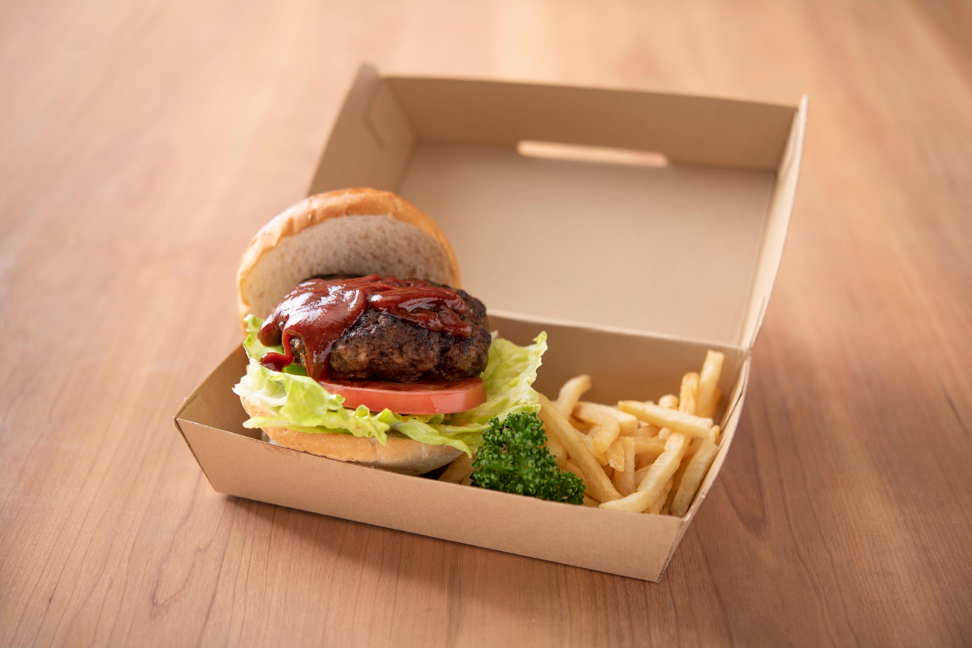 甲州ワインビーフバーガー　ポテトフライ付き
